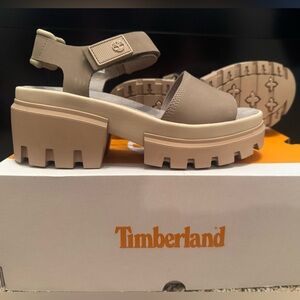 Timberland Women's Beige Chunky Sandals